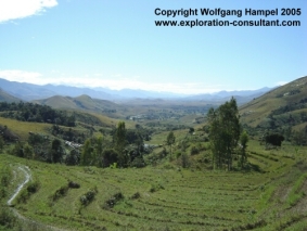 View into the Ranomafana Valley, north of Fort-Dauphin